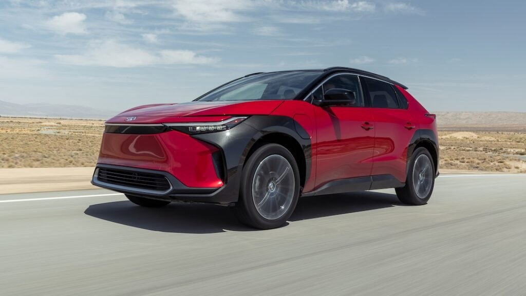 hhev3-1024x576 Electric Car Brands in North America: Complete Guide to Automakers Leading the EV Revolution (2025)