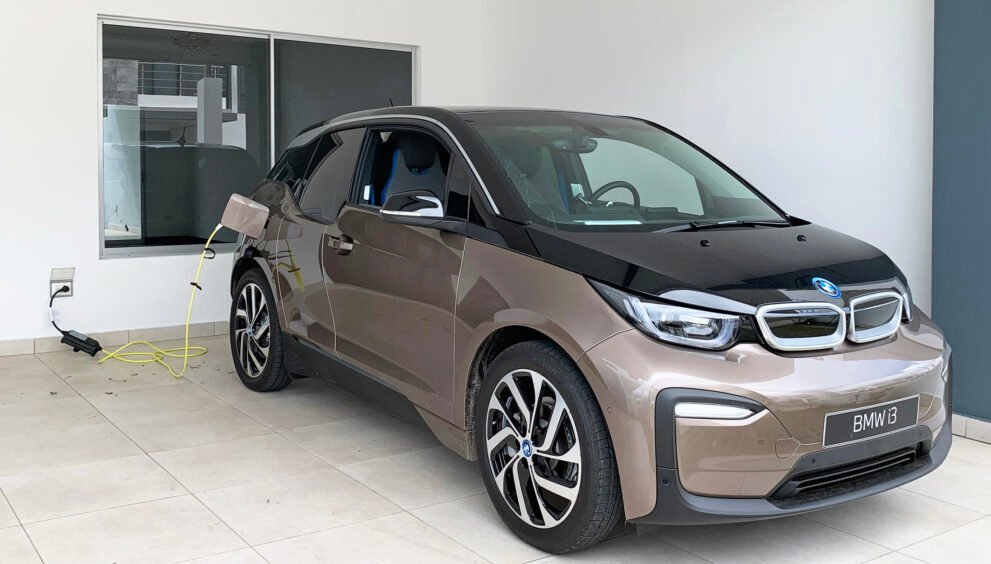 Electric Car Brands in North America: Complete Guide to Automakers Leading the EV Revolution (2025)