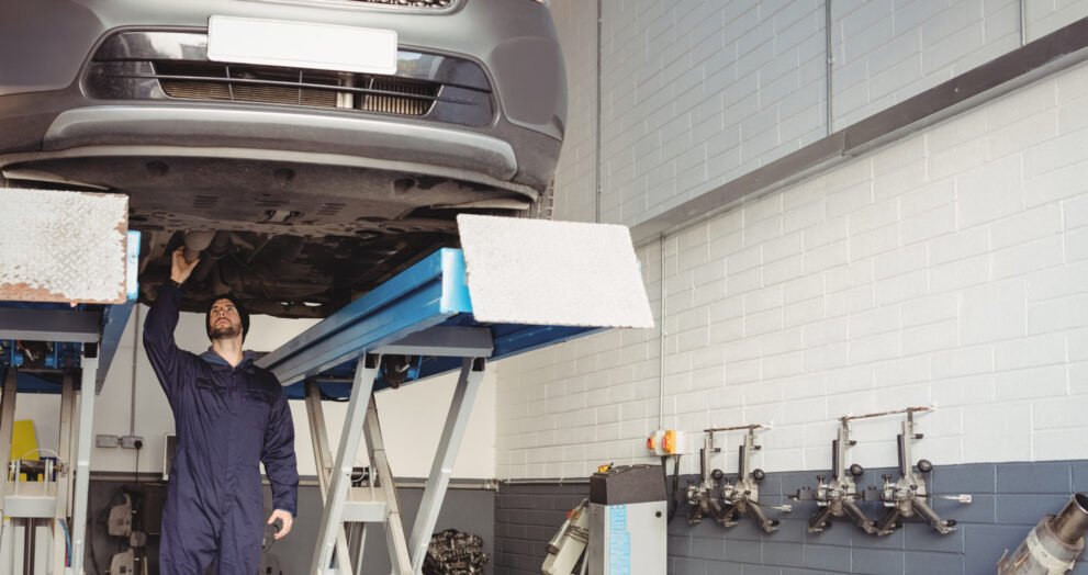 does ac use gas or electricity in a car