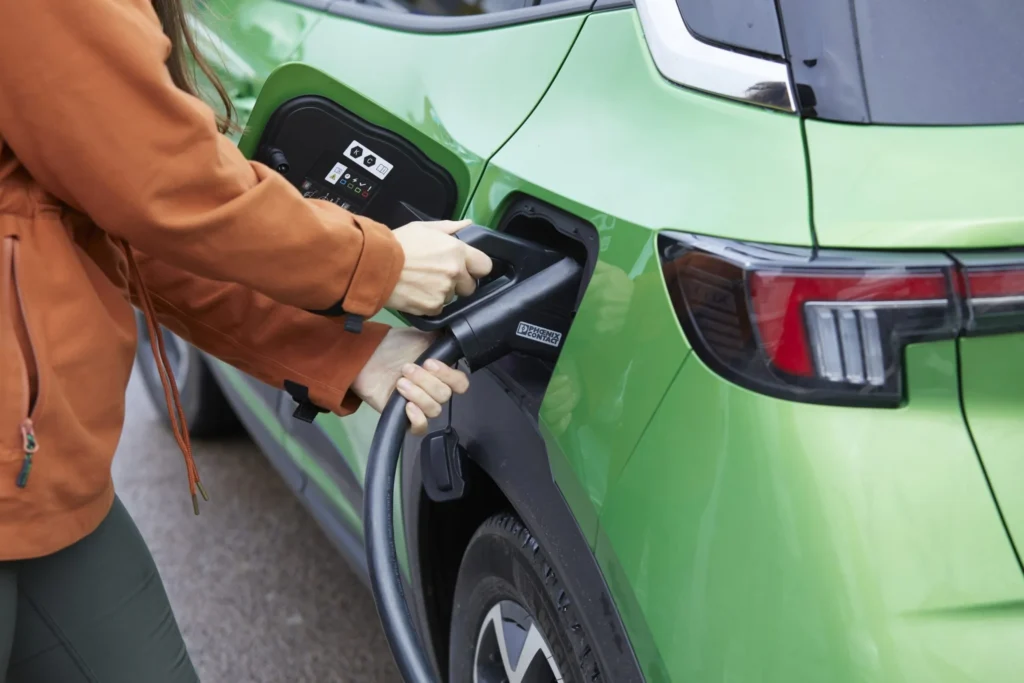 How to Extend Your EV Battery Life: 10 Pro Tips