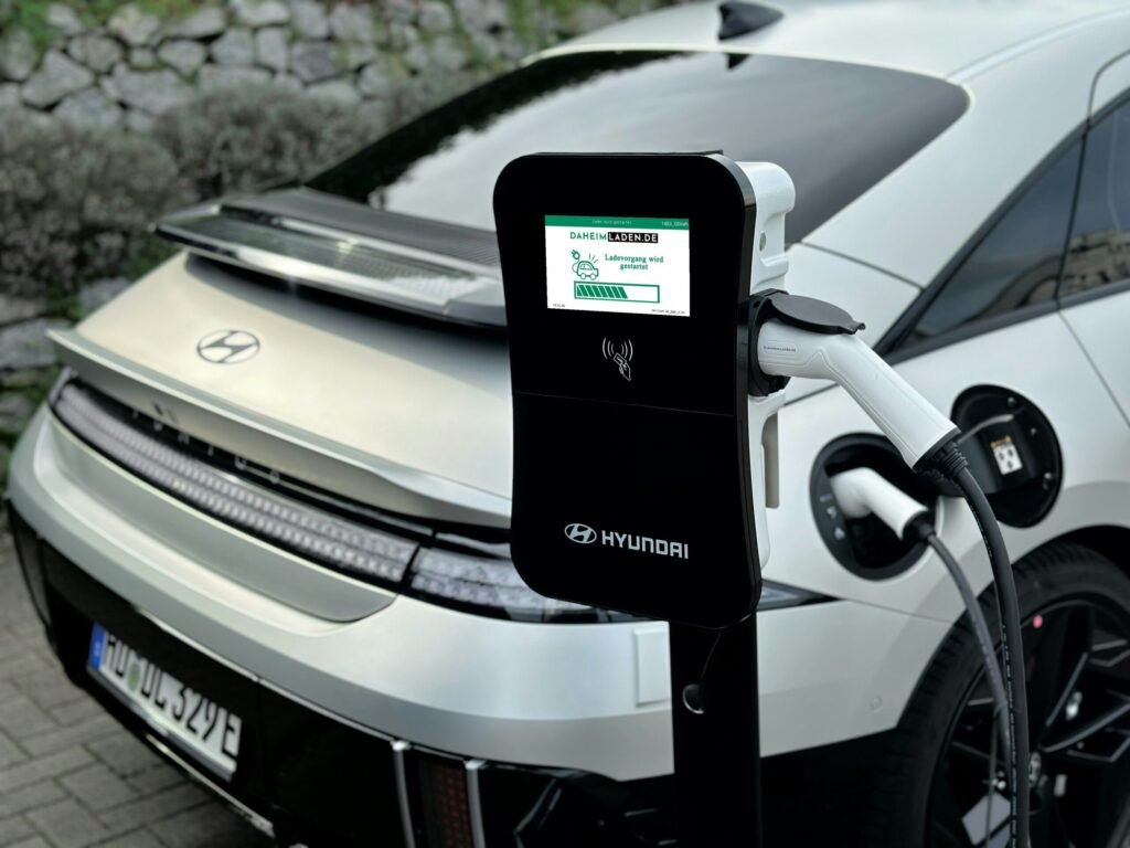 How long does it take to fully charge an EV car?