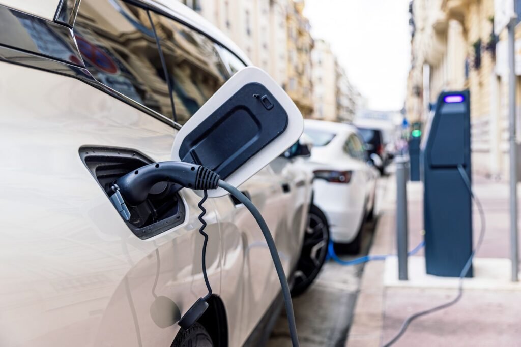 EV Tax Credits & Rebates 2025: State-by-State Guide (Updated) Now
